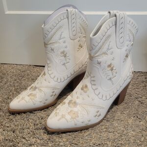 MIA White Floral Embroidered Heeled Boots